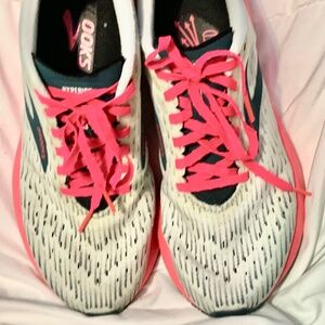 Brooks Hyperion 8.5 women’s